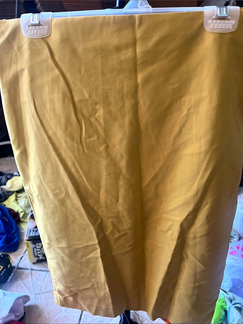Express Pleated Midi Skirt in Yellow Size 10 NWT